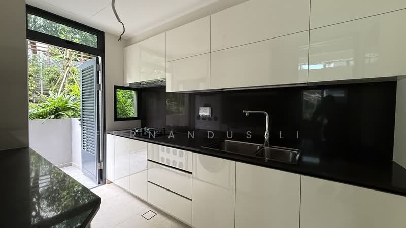 Belgravia Ace, 100 Belgravia Drive, 5 Bedrooms, 4,058 sqft, Semi-Detached House For Rent, by Fernandus Li, 500169863 - Kitchen - PropertyGuru.com.sg