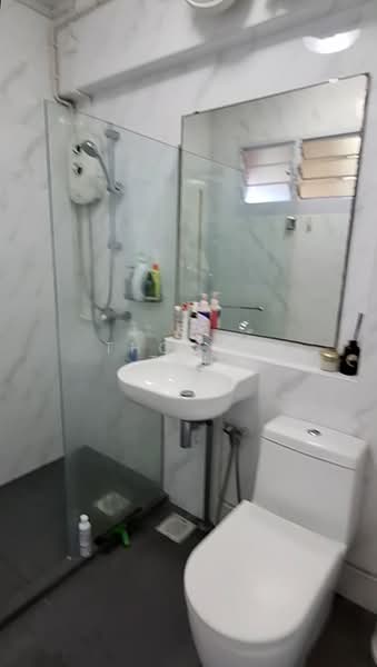 895B Woodlands Drive 50, 895B Woodlands Drive 50, 2 Bedrooms, 1,066 sqft, HDB Flat For Sale, by Thomas Tan, 500169864 - Bathroom - PropertyGuru.com.sg