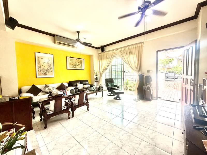 Seletar Terrace, Seletar Terrace, 4 Bedrooms, 2,400 sqft, Terraced House For Sale, by Candy ZiQi 紫绮, 500169868 - Living Room - PropertyGuru.com.sg