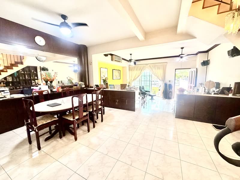 Seletar Terrace, Seletar Terrace, 4 Bedrooms, 2,400 sqft, Terraced House For Sale, by Candy ZiQi 紫绮, 500169868 - Dining Room - PropertyGuru.com.sg