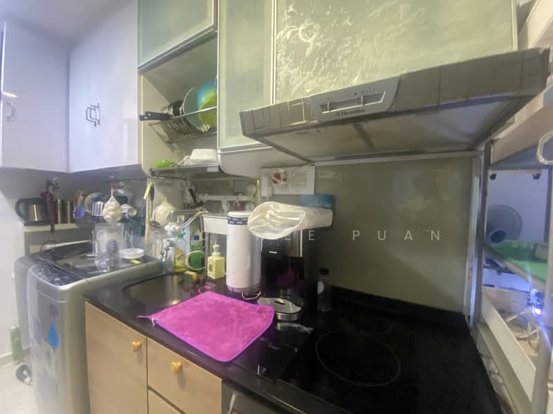 Le Regal, 340 Geylang Road, 1 Bedroom, 420 sqft, Apartment For Sale, by Ong Chwee Puan, 500169884 - Kitchen - PropertyGuru.com.sg