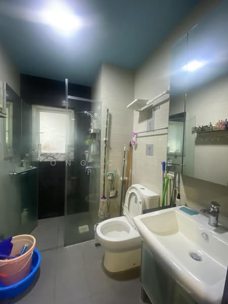 Le Regal, 340 Geylang Road, 1 Bedroom, 420 sqft, Apartment For Sale, by Ong Chwee Puan, 500169884 - Bathroom - PropertyGuru.com.sg