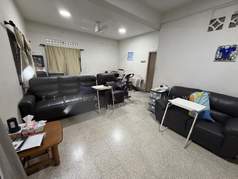 Jalan Girang, Jalan Girang, 4 Bedrooms, 2,000 sqft, Semi-Detached House For Rent, by Stella Lee Siew Choo, 500169885 - PropertyGuru.com.sg