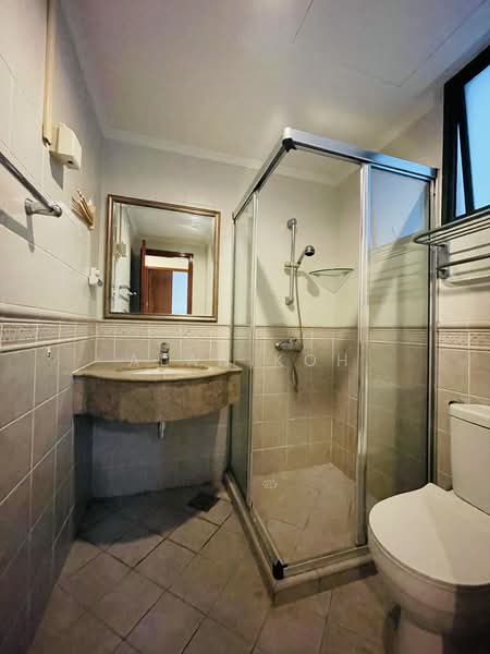 Parc Palais, 57 Hume Avenue, 3 Bedrooms, 1,238 sqft, Condominium For Sale, by Alan Koh, 500169888 - Common Bathroom - PropertyGuru.com.sg