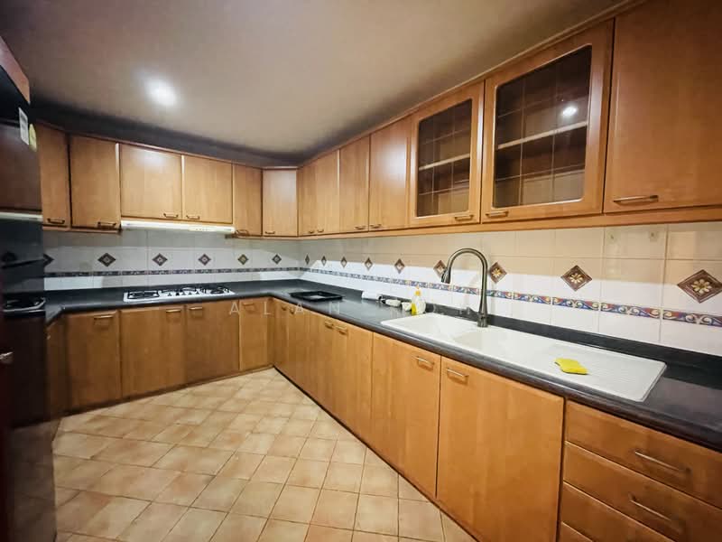 Parc Palais, 57 Hume Avenue, 3 Bedrooms, 1,238 sqft, Condominium For Sale, by Alan Koh, 500169888 - Kitchen - PropertyGuru.com.sg