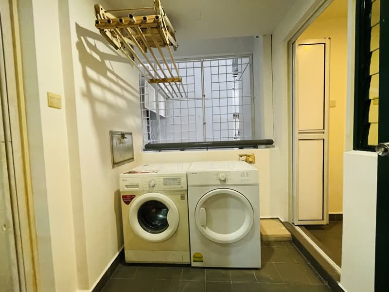 Parc Palais, 57 Hume Avenue, 3 Bedrooms, 1,238 sqft, Condominium For Sale, by Alan Koh, 500169888 - Service Yard - PropertyGuru.com.sg