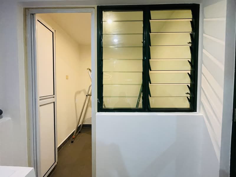 Parc Palais, 57 Hume Avenue, 3 Bedrooms, 1,238 sqft, Condominium For Sale, by Alan Koh, 500169888 - Maid's Room - PropertyGuru.com.sg