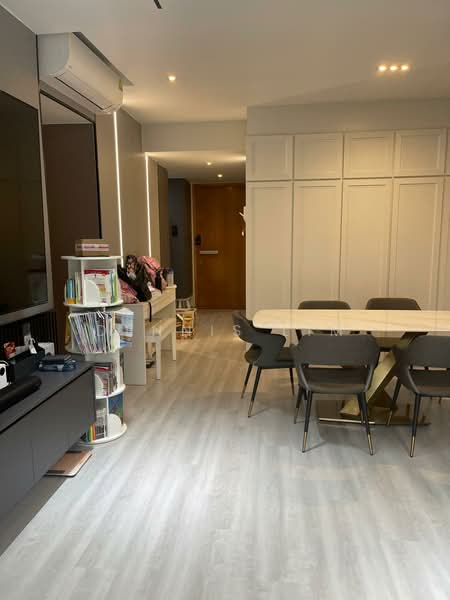 The Centris, 81 Jurong West Central 3, 3 Bedrooms, 1,238 sqft, Apartment For Sale, by Dennis Lim, 500169892 - Living Room - PropertyGuru.com.sg