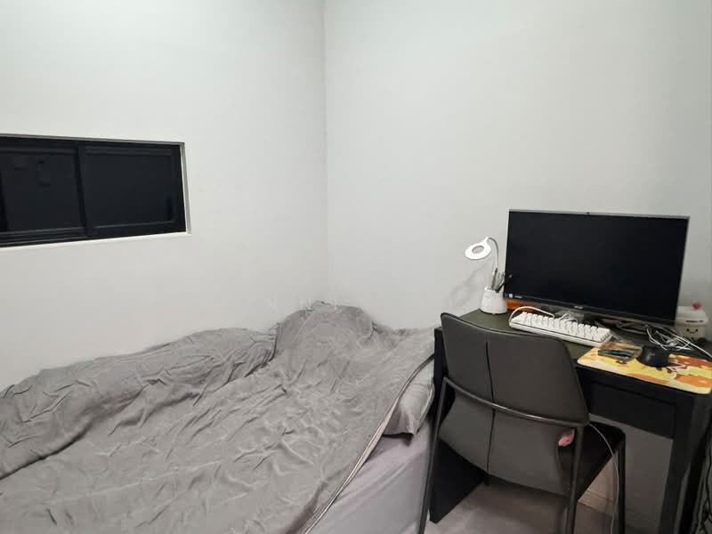 The Centris, 81 Jurong West Central 3, 3 Bedrooms, 1,238 sqft, Apartment For Sale, by Dennis Lim, 500169892 - Bedroom - PropertyGuru.com.sg
