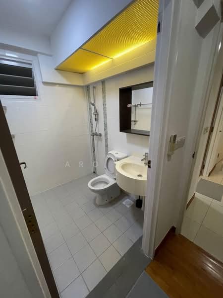 282C Sengkang East Avenue, 282C Sengkang East Avenue, Room Rental, 150 sqft, HDB Flat For Rent, by Aro Toh, 500169903 - Bathroom - PropertyGuru.com.sg