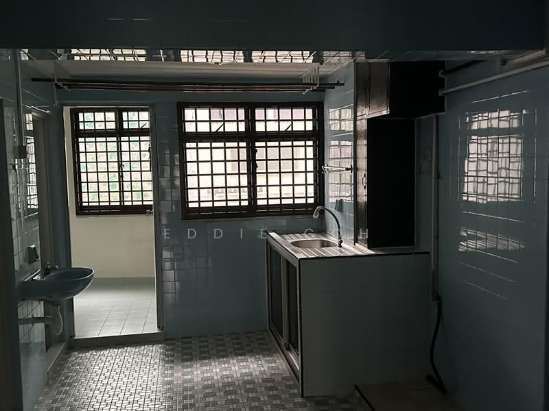 16 Telok Blangah Crescent, 16 Telok Blangah Crescent, 2 Bedrooms, 700 sqft, HDB Flat For Rent, by Eddie Goh, 500169907 - Kitchen - PropertyGuru.com.sg