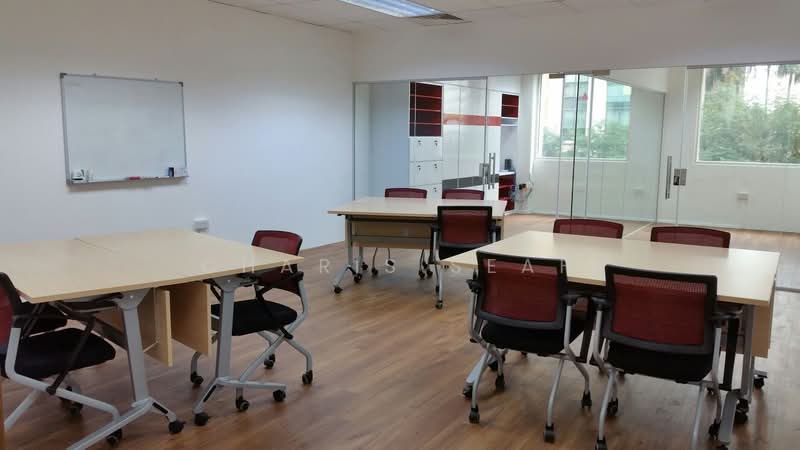 Burlington Square, 175 Bencoolen Street, 700 sqft, Office For Sale, by Charis Seah, 500169910 - Study - CommercialGuru.com.sg