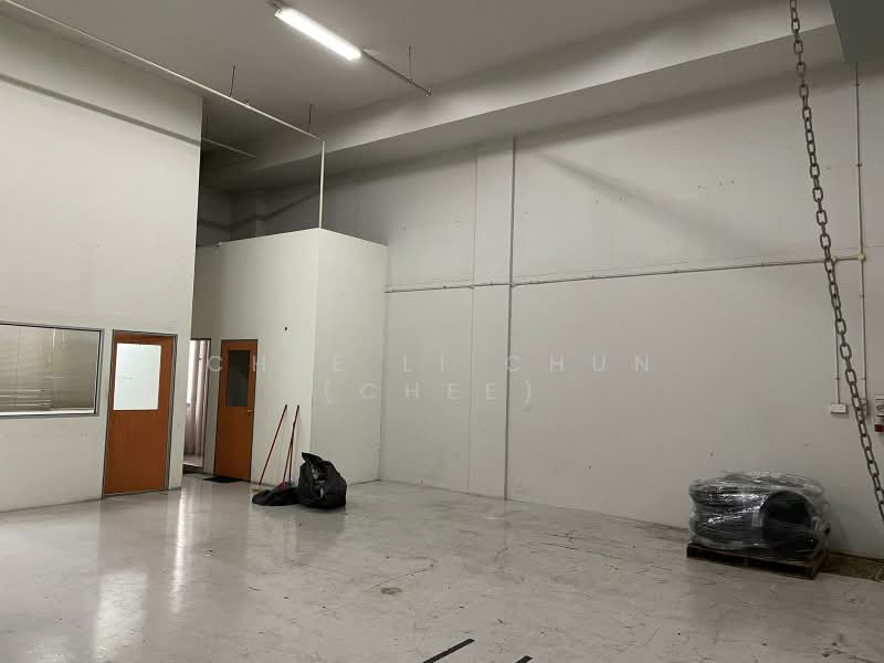 Wcega Plaza, 1 Bukit Batok Crescent, 3,230 sqft, Light Industrial (B1) For Sale, by Chee Li Chun (CHEE), 500169917 - Interior - CommercialGuru.com.sg