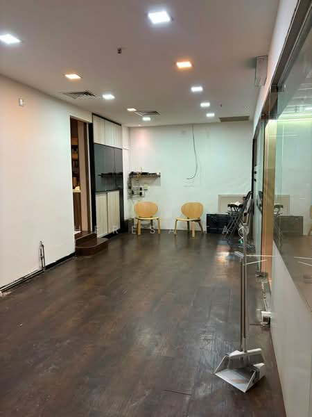 People's Park Centre, 101 Upper Cross Street, 250 sqft, Mall Shop For Rent, by Theresa Tan, 500169930 - Interior - CommercialGuru.com.sg