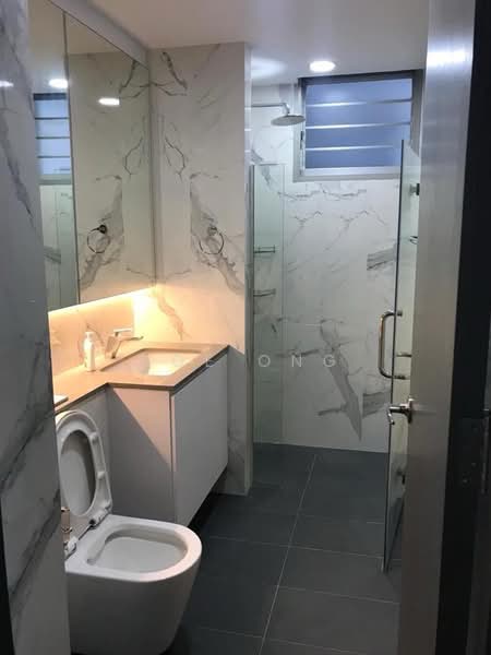 Cairnhill Crest, 2 Cairnhill Circle, 2 Bedrooms, 1,206 sqft, Condominium For Rent, by Joe Ong, 500169934 - Bathroom - PropertyGuru.com.sg