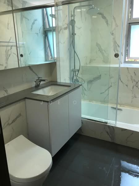 Cairnhill Crest, 2 Cairnhill Circle, 2 Bedrooms, 1,206 sqft, Condominium For Rent, by Joe Ong, 500169934 - Bathroom - PropertyGuru.com.sg