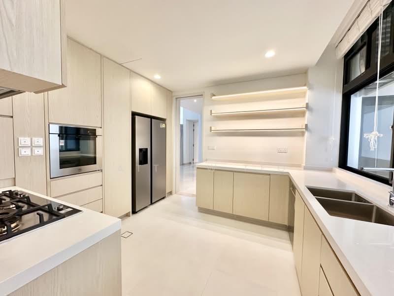 The Colonnade, 82 Grange Road, 3 Bedrooms, 3,993 sqft, Condominium For Rent, by Matthew Teo, 500169940 - Kitchen - PropertyGuru.com.sg