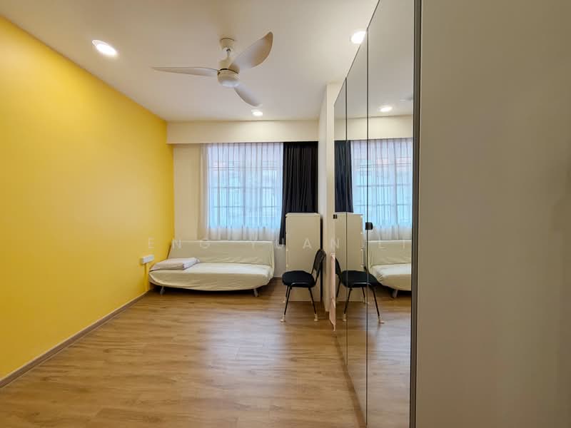 Sennett Estate, , 4 Bedrooms, 2,500 sqft, Terraced House For Sale, by Eng Yuan Li, 500169944 - Living Room - PropertyGuru.com.sg