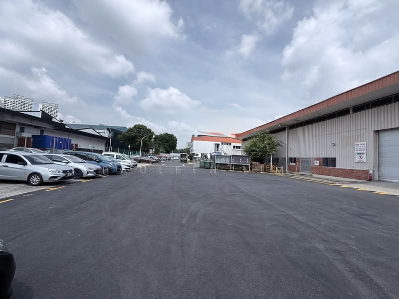 GROUND FLOOR MARSILING WAREHOUSE / CLEAN MANUFACTURING, Marsiling / Woodlands / Admiralty, 32,000 sqft, Light Industrial (B1) For Rent, by Pauleen Lim, 500169949 - Exterior - CommercialGuru.com.sg