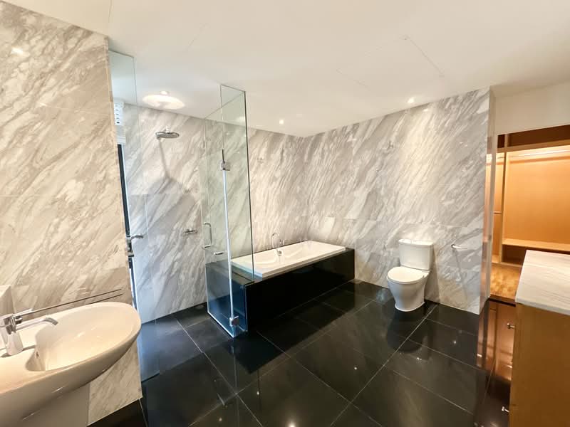 The Colonnade, 82 Grange Road, 3 Bedrooms, 3,617 sqft, Condominium For Rent, by Matthew Teo, 500169956 - Bathroom - PropertyGuru.com.sg