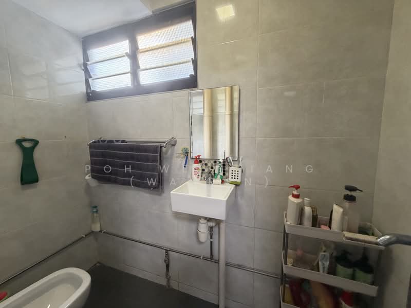 406 Ang Mo Kio Avenue 10, 406 Ang Mo Kio Avenue 10, 1 Bedroom, 473 sqft, HDB Flat For Sale, by Poh Wei Qiang (Warren), 500169961 - Bathroom - PropertyGuru.com.sg
