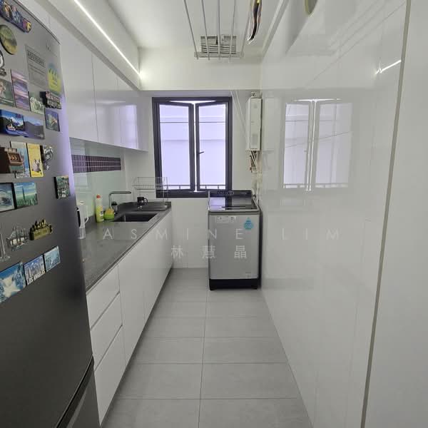748A Bedok Reservoir Crescent, 748A Bedok Reservoir Crescent, 2 Bedrooms, 710 sqft, HDB Flat For Sale, by Jasmine Lim 林慧晶, 500169963 - Kitchen - PropertyGuru.com.sg