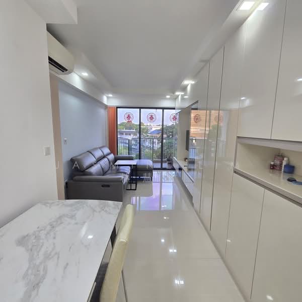 748A Bedok Reservoir Crescent, 748A Bedok Reservoir Crescent, 2 Bedrooms, 710 sqft, HDB Flat For Sale, by Jasmine Lim 林慧晶, 500169963 - Living Room - PropertyGuru.com.sg