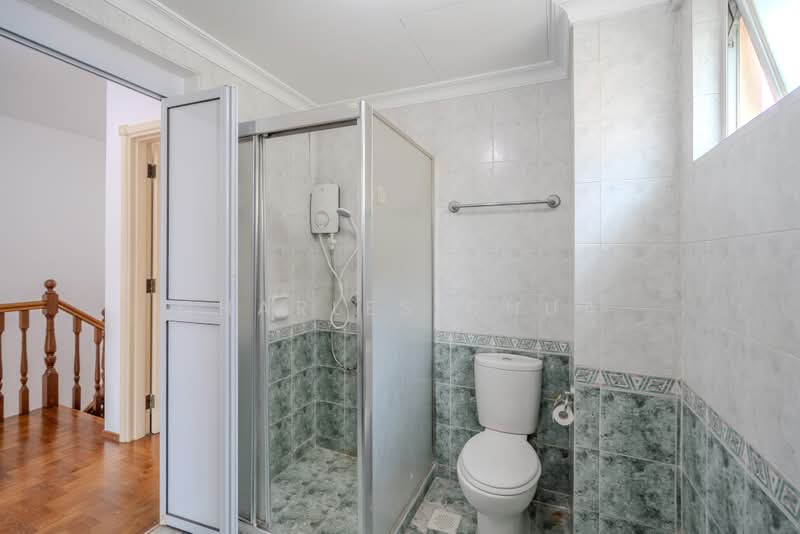 Huge Spacious 3 Storey Terrace @ Springside Drive Near Main Road & Springleaf MRT, Sembawang Road / Upper Thomson Road / Springside Drive, 4 Bedrooms, 3,200 sqft, Terraced House For Sale, by Charles Chua, 500169971 - Bathroom - PropertyGuru.com.sg