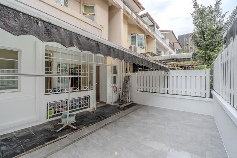 Huge Spacious 3 Storey Terrace @ Springside Drive Near Main Road & Springleaf MRT, Sembawang Road / Upper Thomson Road / Springside Drive, 4 Bedrooms, 3,200 sqft, Terraced House For Sale, by Charles Chua, 500169971 - Exterior - PropertyGuru.com.sg