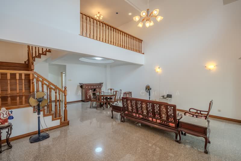 Huge Spacious 3 Storey Terrace @ Springside Drive Near Main Road & Springleaf MRT, Sembawang Road / Upper Thomson Road / Springside Drive, 4 Bedrooms, 3,200 sqft, Terraced House For Sale, by Charles Chua, 500169971 - Living Room - PropertyGuru.com.sg