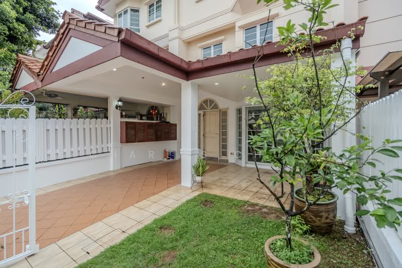 Huge Spacious 3 Storey Terrace @ Springside Drive Near Main Road & Springleaf MRT, Sembawang Road / Upper Thomson Road / Springside Drive, 4 Bedrooms, 3,200 sqft, Terraced House For Sale, by Charles Chua, 500169971 - Exterior - PropertyGuru.com.sg