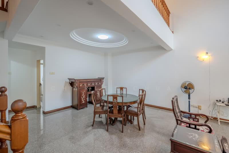 Huge Spacious 3 Storey Terrace @ Springside Drive Near Main Road & Springleaf MRT, Sembawang Road / Upper Thomson Road / Springside Drive, 4 Bedrooms, 3,200 sqft, Terraced House For Sale, by Charles Chua, 500169971 - Dining Room - PropertyGuru.com.sg