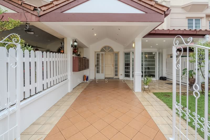 Huge Spacious 3 Storey Terrace @ Springside Drive Near Main Road & Springleaf MRT, Sembawang Road / Upper Thomson Road / Springside Drive, 4 Bedrooms, 3,200 sqft, Terraced House For Sale, by Charles Chua, 500169971 - Exterior - PropertyGuru.com.sg