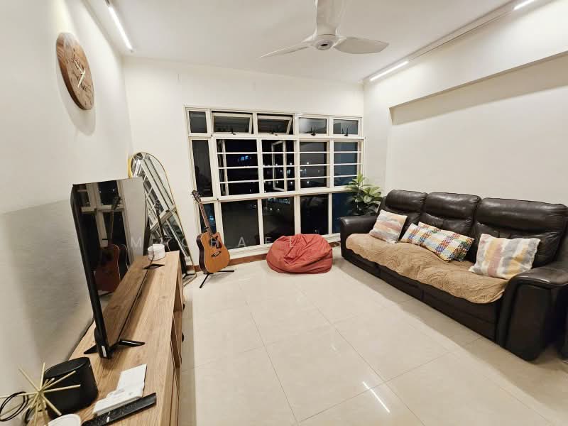 466b Sembawang Drive, 466B Sembawang Drive, 3 Bedrooms, 979 sqft, HDB Flat For Sale, by Michael Seah, 500169972 - Living Room - PropertyGuru.com.sg