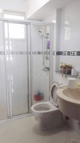 466b Sembawang Drive, 466B Sembawang Drive, 3 Bedrooms, 979 sqft, HDB Flat For Sale, by Michael Seah, 500169972 - Bathroom - PropertyGuru.com.sg