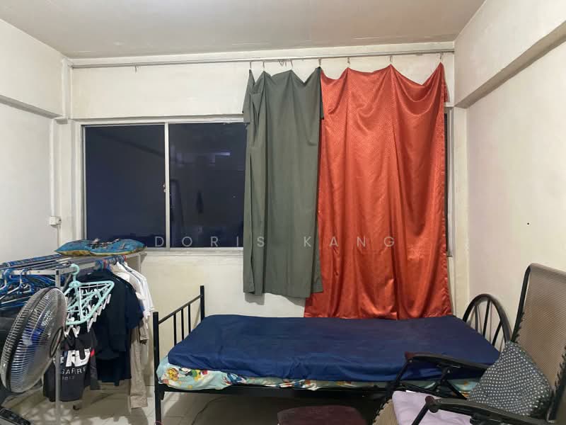 221 Bukit Batok East Avenue 3, 221 Bukit Batok East Avenue 3, Room Rental, 120 sqft, HDB Flat For Rent, by Doris Kang, 500169975 - Bedroom - PropertyGuru.com.sg