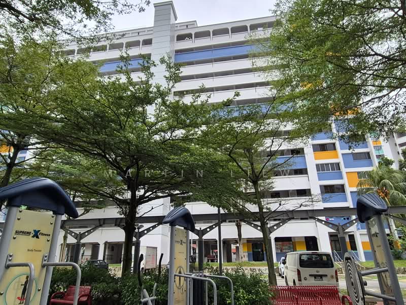 238 Bukit Batok East Avenue 5, 238 Bukit Batok East Avenue 5, 2 Bedrooms, 721 sqft, HDB Flat For Sale, by Martin Liew, 500169976 - Exterior - PropertyGuru.com.sg