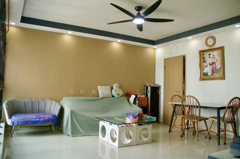 395 Bukit Batok West Avenue 5, 395 Bukit Batok West Avenue 5, 3 Bedrooms, 990 sqft, HDB Flat For Sale, by Shawn Lew, 500169985 - Living Room - PropertyGuru.com.sg