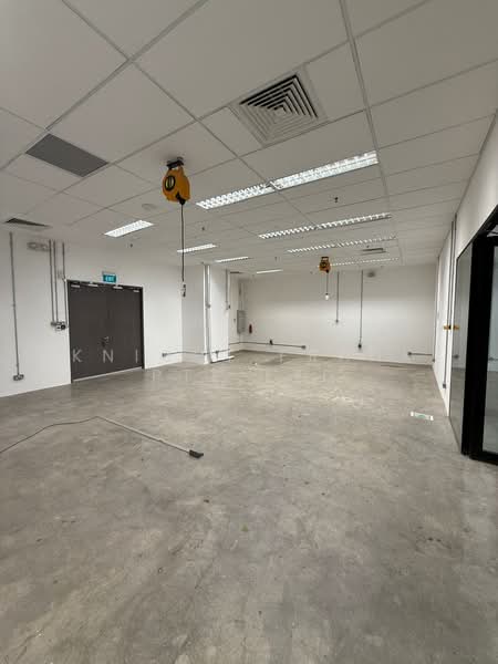 Solaris @ Kallang 164, 164 Kallang Wy, 5,241 sqft, Factory / Workshop (B2) For Rent, by JEREMY WONG JIALE, 500169987 - Interior - CommercialGuru.com.sg