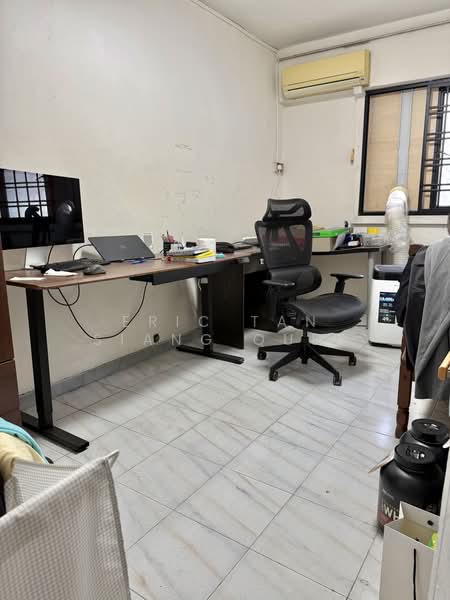 204 Bukit Batok Street 21, 204 Bukit Batok Street 21, 3 Bedrooms, 1,119 sqft, HDB Flat For Sale, by Eric Tan Siang Quee, 500169998 - Study - PropertyGuru.com.sg