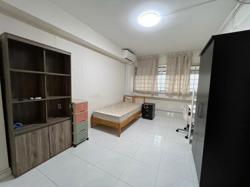 496D Tampines Avenue 9, 496D Tampines Avenue 9, 3 Bedrooms, 1,335 sqft, HDB Flat For Sale, by Shirley Chua, 500170005 - Bedroom - PropertyGuru.com.sg