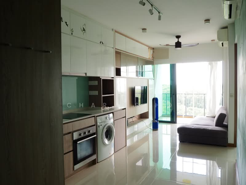 Kingsford Waterbay, 80 Upper Serangoon View, 2 Bedrooms, 689 sqft, Apartment For Sale, by Charles Ho, 500170006 - Living Room - PropertyGuru.com.sg
