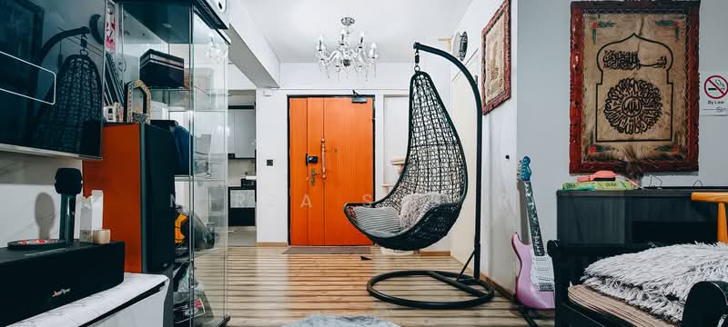 233C Sumang Lane, 233C Sumang Lane, 3 Bedrooms, 990 sqft, HDB Flat For Sale, by Mirza Subari, 500170009 - Living Room - PropertyGuru.com.sg