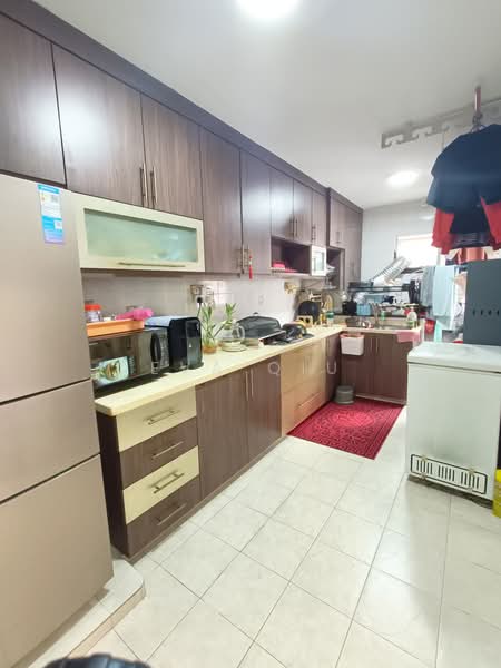 979A Buangkok Crescent, 979A Buangkok Crescent, 3 Bedrooms, 968 sqft, HDB Flat For Sale, by Eva Qiu, 500170014 - Kitchen - PropertyGuru.com.sg