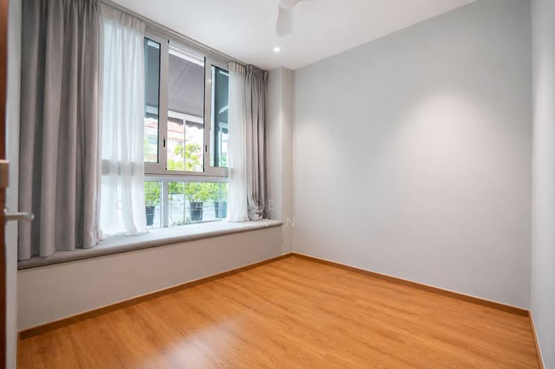 Fiorenza, 42 Florence Road, 3 Bedrooms, 1,421 sqft, Condominium For Sale, by Lorraine Tan Yu Lin, 500170028 - Bedroom - PropertyGuru.com.sg