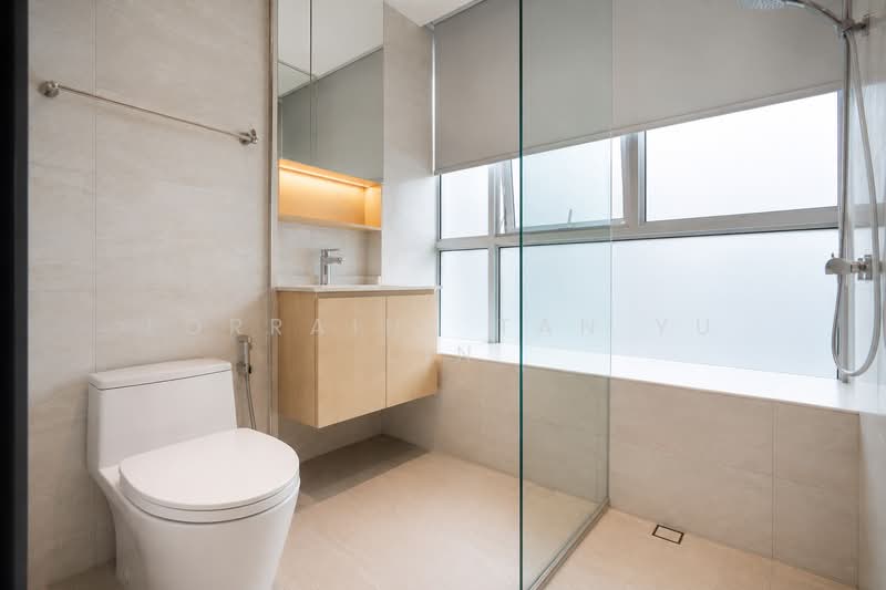 Fiorenza, 42 Florence Road, 3 Bedrooms, 1,421 sqft, Condominium For Sale, by Lorraine Tan Yu Lin, 500170028 - Bathroom - PropertyGuru.com.sg