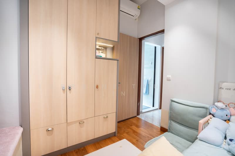Fiorenza, 42 Florence Road, 3 Bedrooms, 1,421 sqft, Condominium For Sale, by Lorraine Tan Yu Lin, 500170028 - Bedroom - PropertyGuru.com.sg