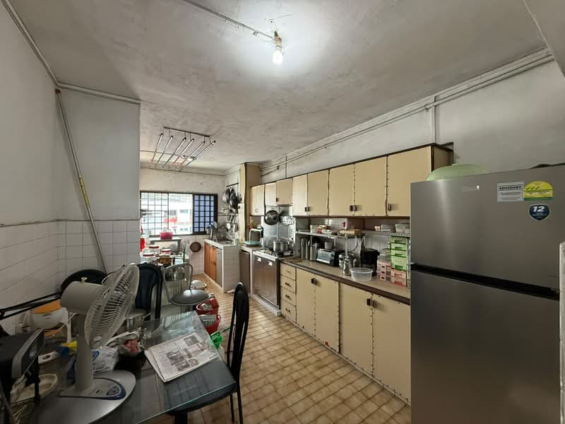925 Tampines Street 91, 925 Tampines Street 91, 2 Bedrooms, 786 sqft, HDB Flat For Sale, by Gary Lim, 500170032 - Kitchen - PropertyGuru.com.sg