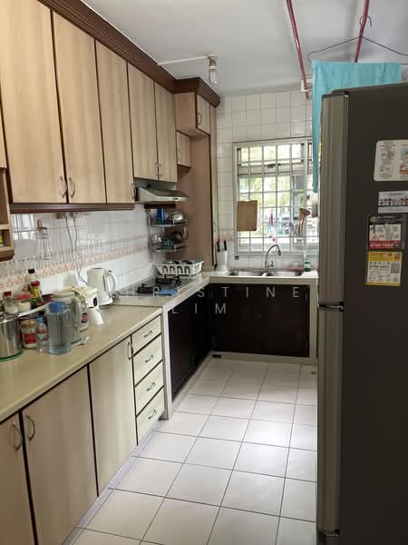 626 Woodlands Avenue 6, 626 Woodlands Avenue 6, Room Rental, 80 sqft, HDB Flat For Rent, by Christine Lim, 500170039 - Kitchen - PropertyGuru.com.sg