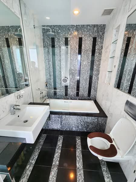 The Metz, 83 Devonshire Road, 1 Bedroom, 581 sqft, Condominium For Rent, by Phylicia Hoe, 500170042 - Bathroom - PropertyGuru.com.sg